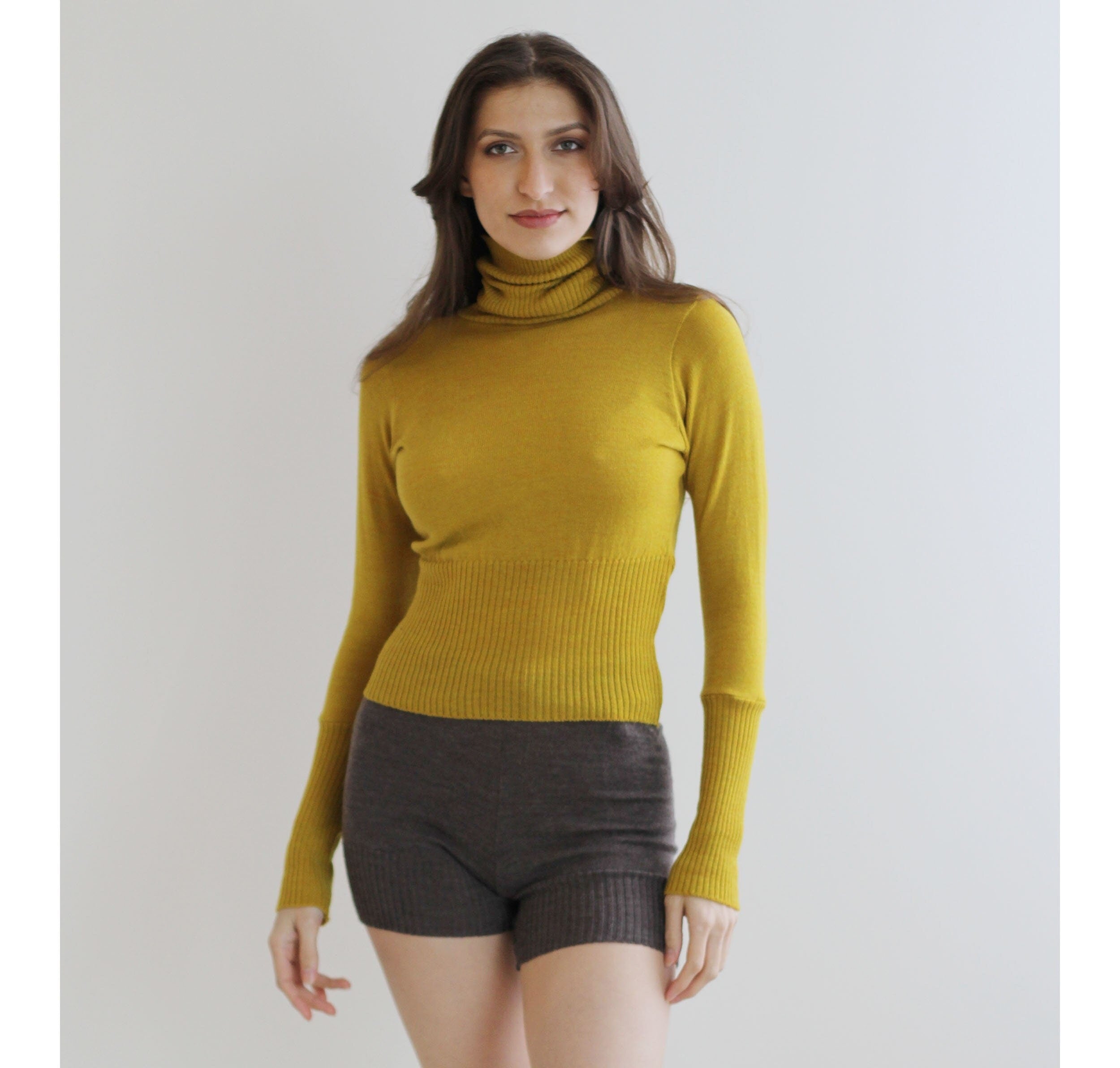 Merino Wool Turtleneck Sweater: Cropped Knit Pullover, size Small