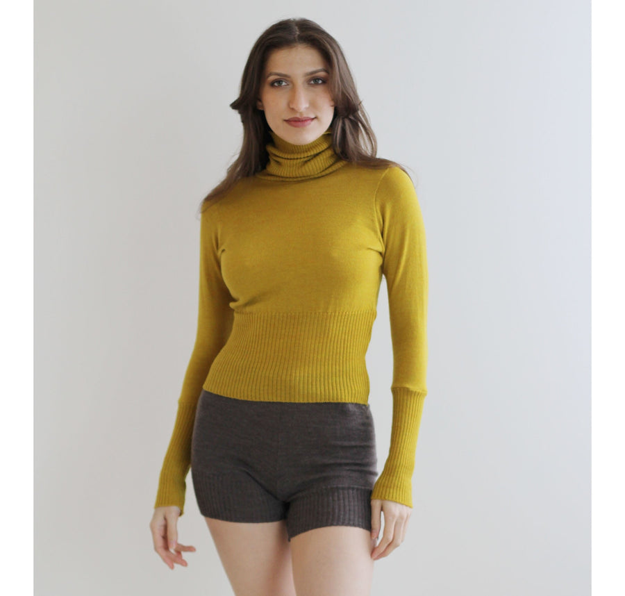 Merino Wool Turtleneck Sweater: Cropped Knit Pullover, size Small