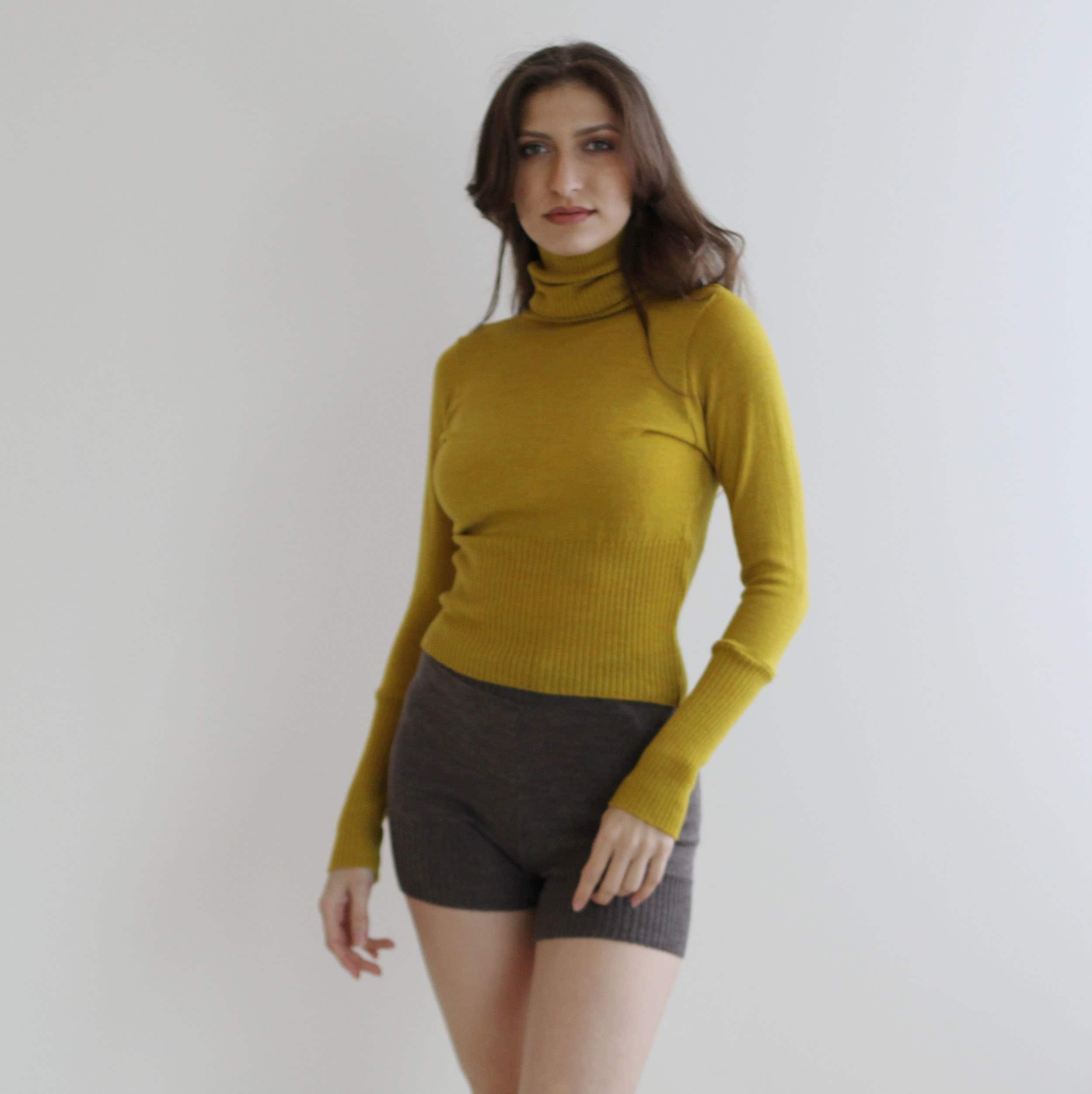 Merino Wool Turtleneck Sweater: Cropped Knit Pullover, size Small